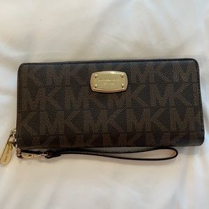 Michael Kors clutch wallet
